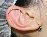 穴あけ位置に目印