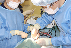 エラ削り施術風景